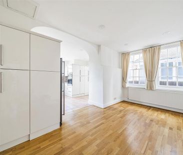 6 bedroom semi-detached house to rent - Photo 1