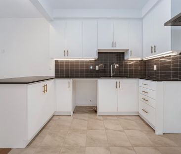 For Lease - 15 KINGS HILL Drive, Brampton, Ontario - Photo 5