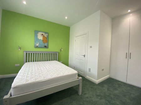 1 bedroom in a house share to rent - Photo 3