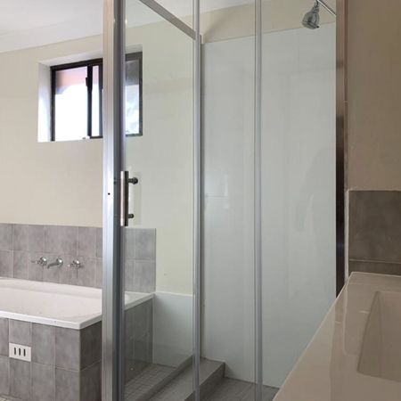 3 Bedroom Townhouse - Photo 4