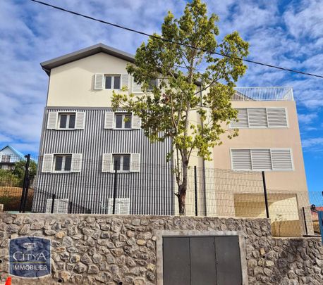 Location Appartement 3 pièces 95m² STE CLOTILDE 97490 - Photo 1