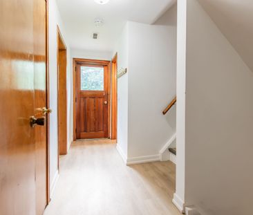 For Lease - 227 Lakeshore Road Unit# Unit #2, Oakville, Ontario - Photo 2