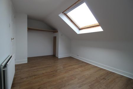 4 bedroom flat to rent - Photo 4
