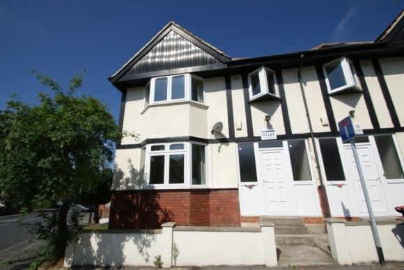 6 Bed - Rokeby Gardens, Headingley, Leeds - Photo 1