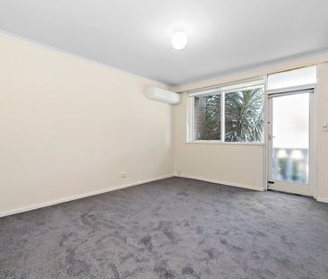 2/194 Grange Road, Carnegie VIC 3163 - Photo 1