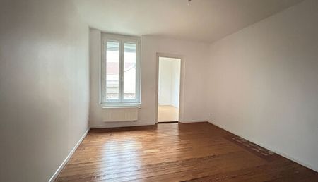 Appartement 4 pièces 81m2 REIMS 753 euros - Photo 3