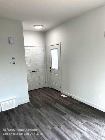 GREAT 3 BED, 2 5 BATH TOWNHOUSE WITH DBL GARAGE IN BEAUMONT - Photo 3
