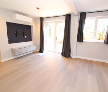 2 bedroom maisonette to rent - Photo 1