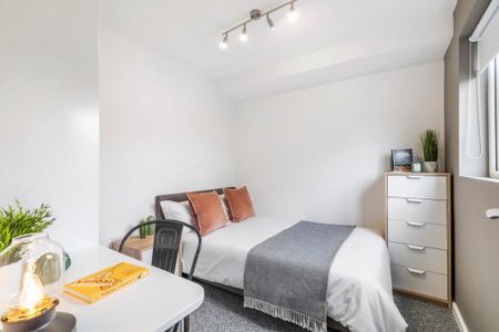 6 bedroom house to rent - Photo 3