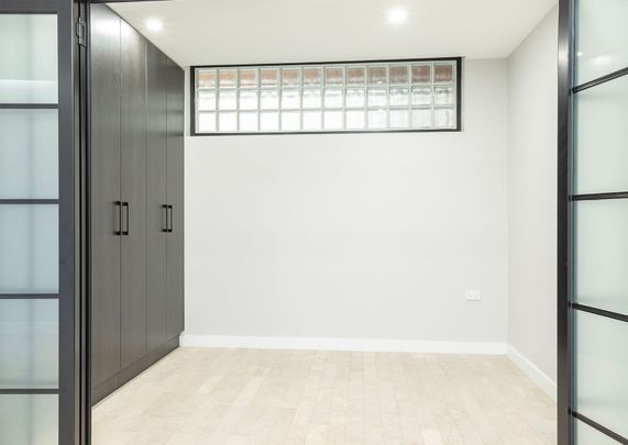 Modern Apartment in the Heart of Erskineville - Photo 1