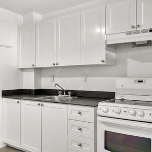 Studio - Ontario #8 - Photo 2