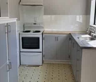 Unique Find in Kawaha Point - Photo 3