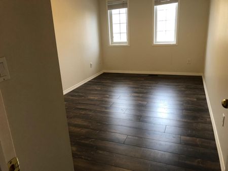 For Lease - 5016 Oscar Peterson Boulevard, Mississauga, Ontario - Photo 3