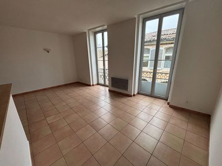 Location Appartement 3 pièces 65m² NIMES 30000 - Photo 3
