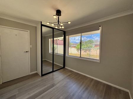 Luxurious Family Living with Space, Style & Comfort - Photo 5