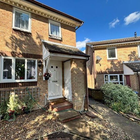 3 bedroom end of terrace house to rent - Photo 2