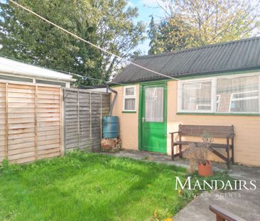 Queens Walk, Woodston, Peterborough - Photo 3