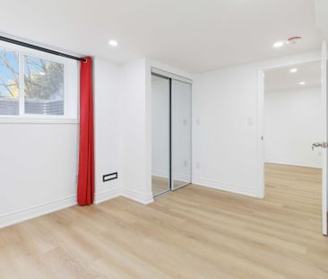 For Lease - 233 Maurice Drive Unit# Lower unit, Oakville, Ontario - Photo 1