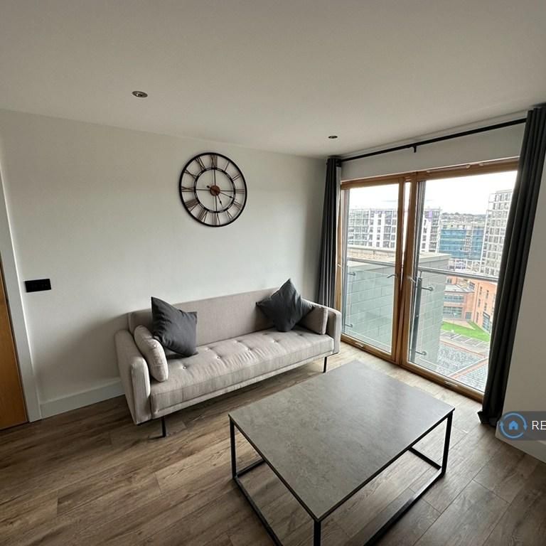 1 bedroom flat to rent - Photo 1