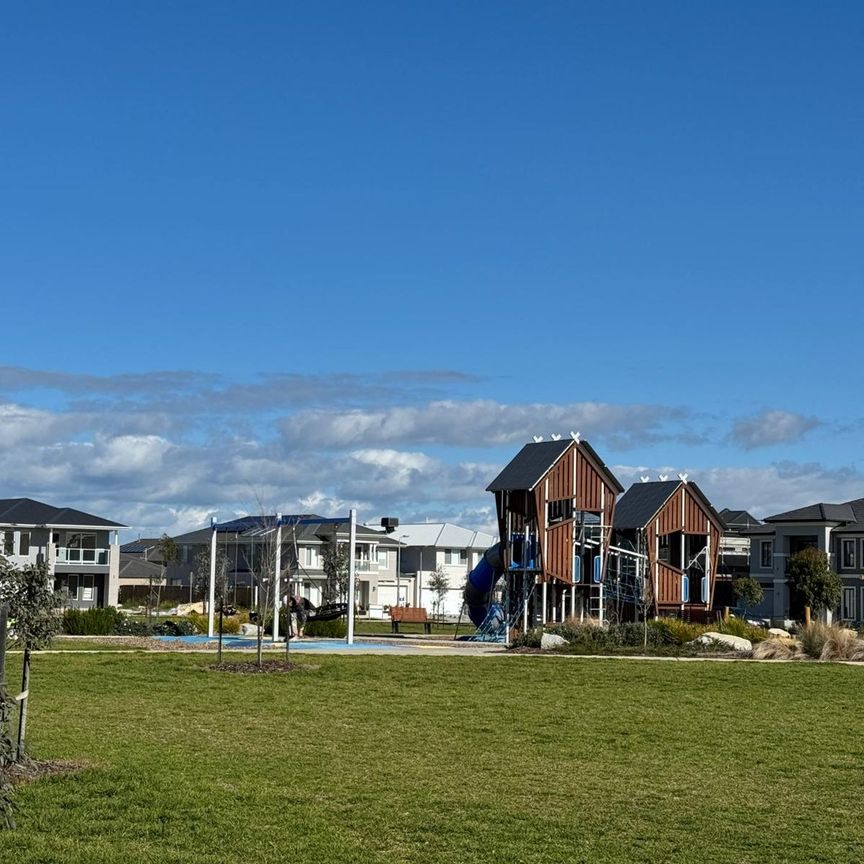 Modern Comfort Meets Effortless Living - Photo 1