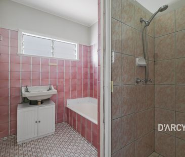 86 ROUEN RD - Photo 6