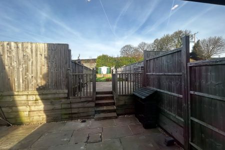 Highfield Grange, Guildford, Surrey, GU5 - Photo 3