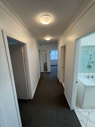 Beautiful 3BR Home in the Heart of Takanini - Photo 1