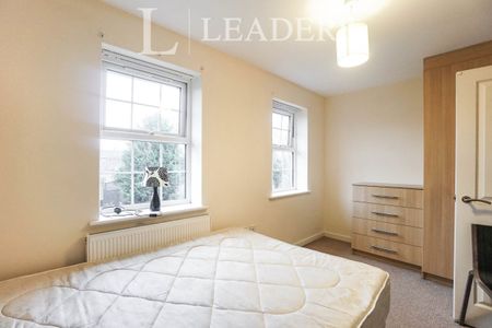 4 bedroom house to rent Bandy Fields Place, Salford, M7 - Photo 4