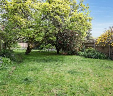 4 bedroom detached house to rent - Photo 2