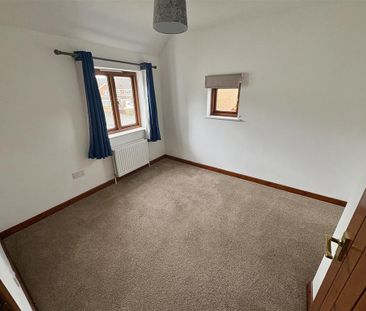 3 bedroom detached house to rent - Photo 4