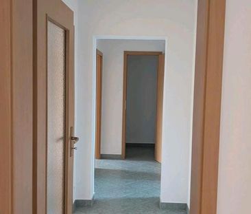 3-Raum, grün, ruhig, Balkon mit Blick in Küchwald, bezugsfertig - Foto 1