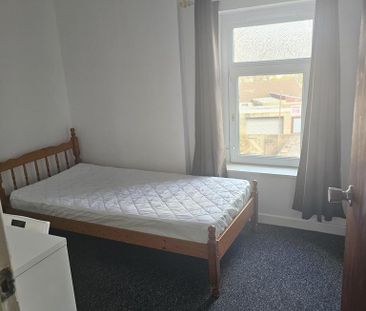 5 bedroom house of multiple occupation to rent - Photo 3