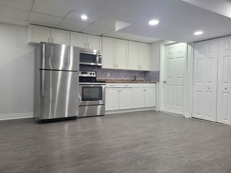 For Lease - 49 Woodcroft Lane, Vaughan, Ontario - Photo 3