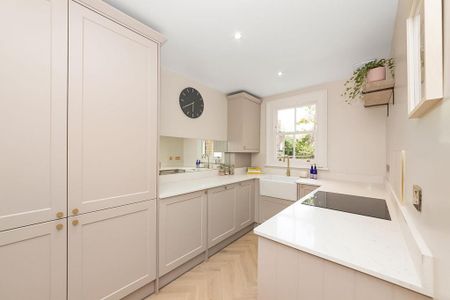 2 bedroom ground floor flat to rent - Photo 5