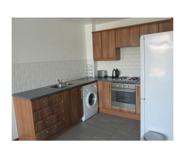 1 Bed Flat, Bridges Court Road, SW11 - Photo 1