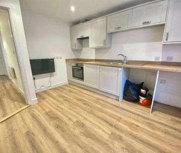 1 bedroom flat to rent - Photo 2