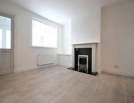 2 Bedroom Terraced To Let - Photo 2