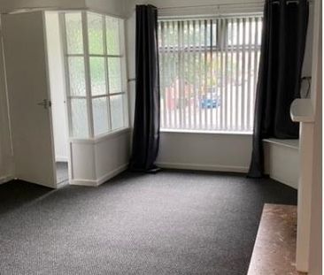 Oldfield Lane, Lower Wortley, LS12 - Leeds - Photo 1