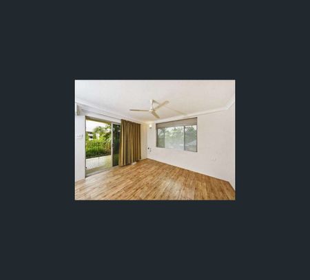 4/347 Lake Street, Cairns North, Qld 4870 - Photo 3