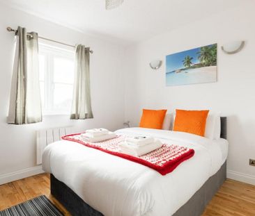 2 Bed Flat, Wheat Sheaf Close, E14 - Photo 4