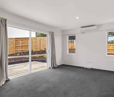 Beautifully renovated & ready for you to move in! - Photo 1