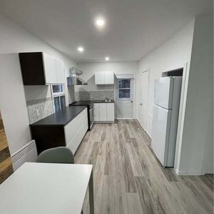 3½ Entièrement Meublé à Longueuil - Photo 2