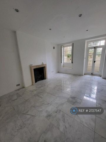 6 bedroom terraced house to rent - Photo 2