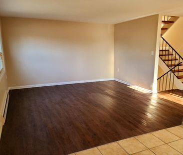 For Lease - 23 Manitou Crescent Unit# #F, Loyalist, Ontario - Photo 1