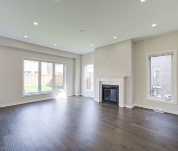 For Lease - 18 Kenneth Ross Crescent, East Gwillimbury, Ontario - Photo 6