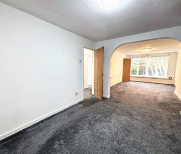 4 bedroom bungalow to rent - Photo 1