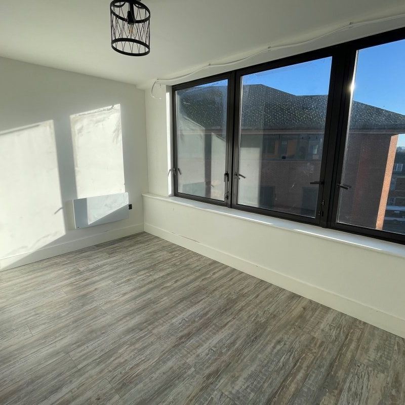 Clarence Street, SWINDON - Photo 1