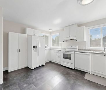 For Lease - 18995 Leslie Street, East Gwillimbury, Ontario - Photo 6