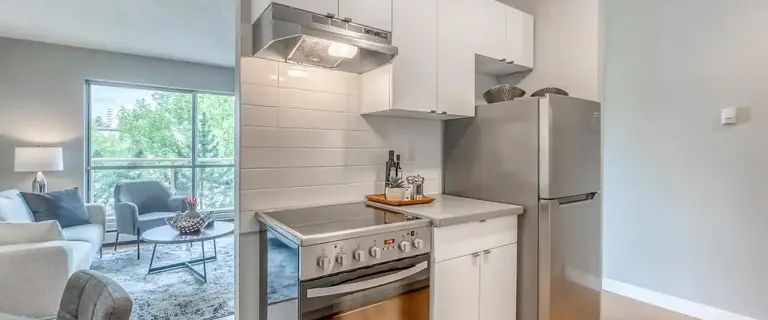 Kingsland Gardens | 742 Kingsmere Cres SW, Calgary - Photo 1