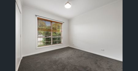 THREE BEDROOMS PLUS STUDY NOOK! - Photo 3